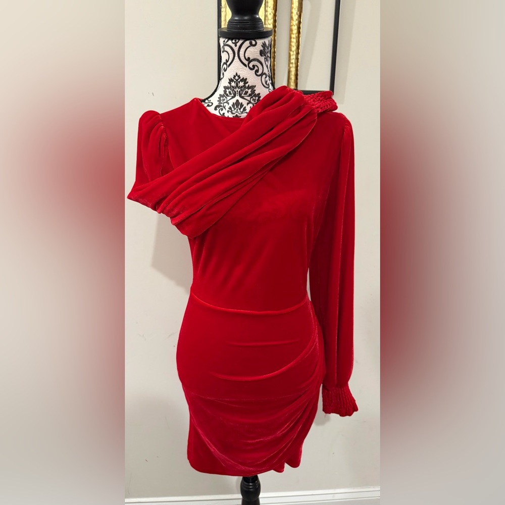 Aura Red Velvet Dress - Picture 3 of 8